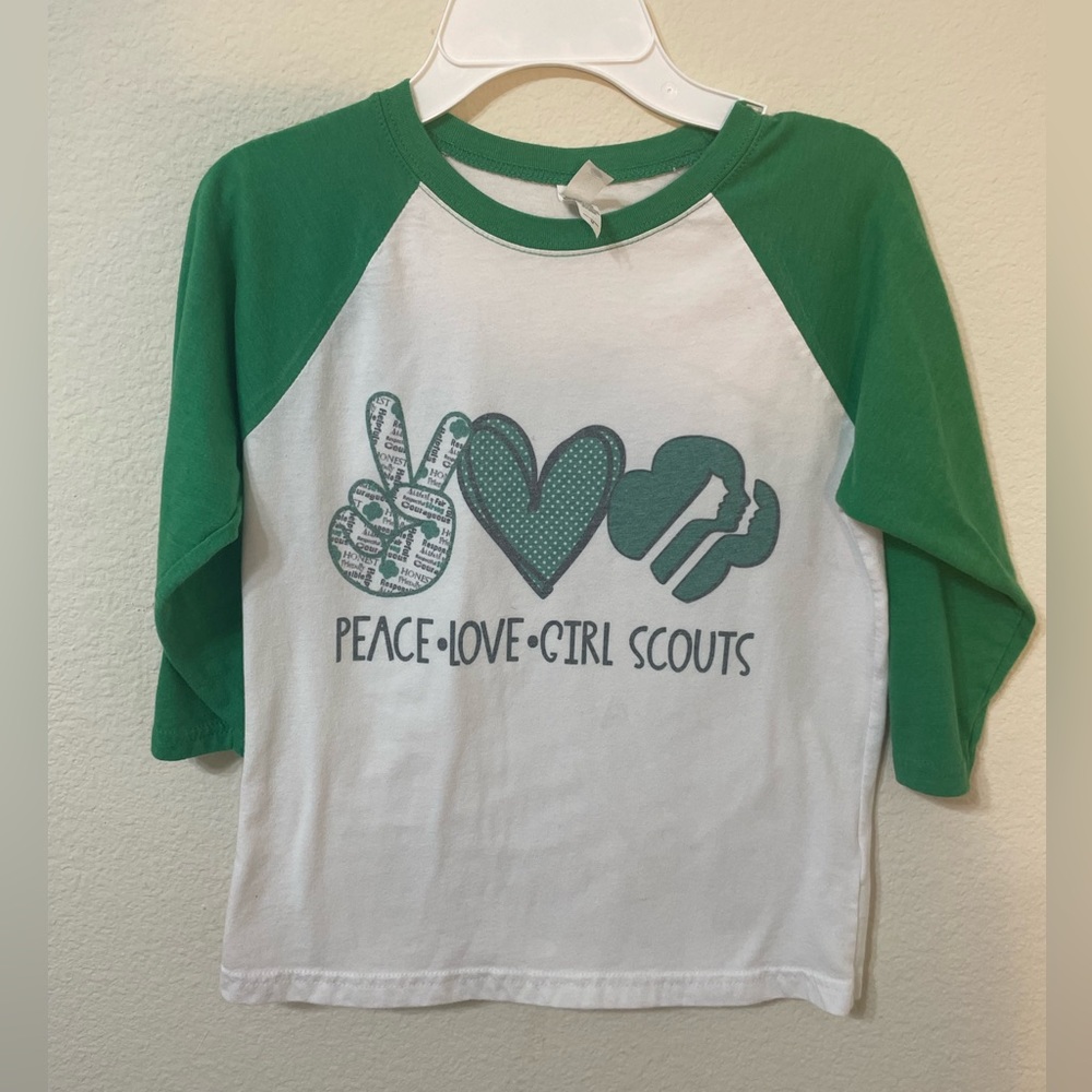 Girl Scouts Peace Love Scouts kids medium tshirt